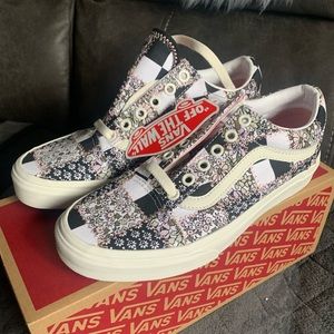 Brand new vans size 7 women never been worn